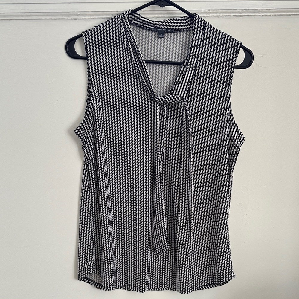 Adrianna Papell Monochrome Sleeveless Blouse